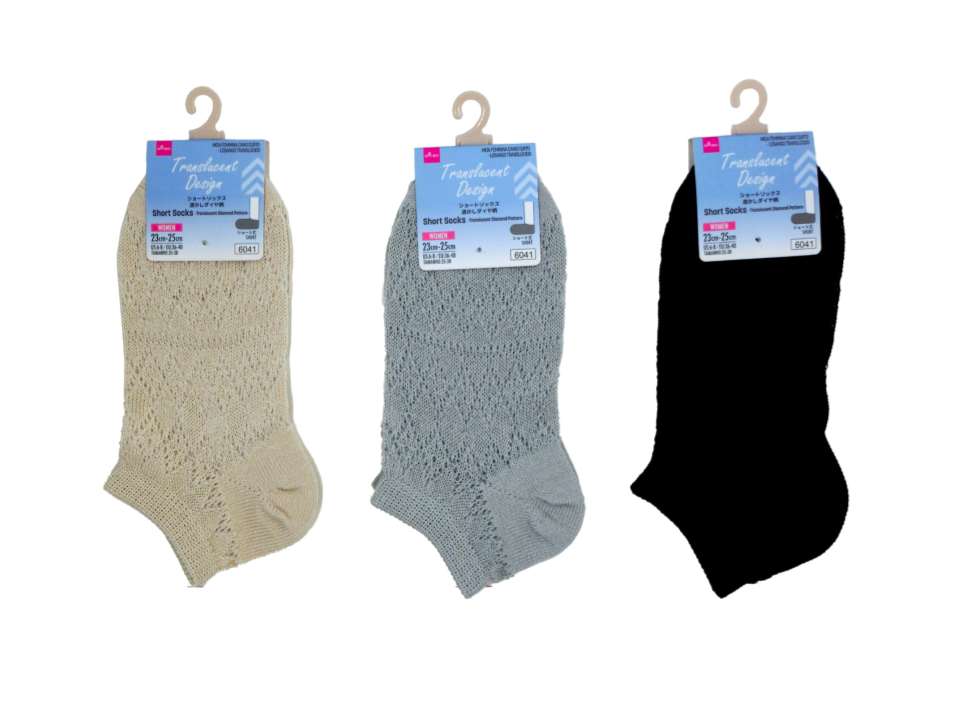 Short Socks Translucent Diamond Pattern