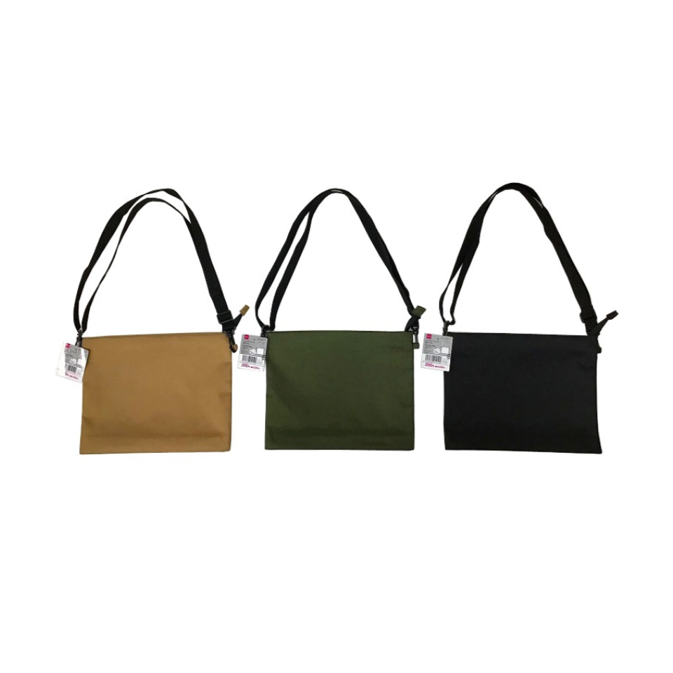 Shoulder Bag with Bottom Gusset