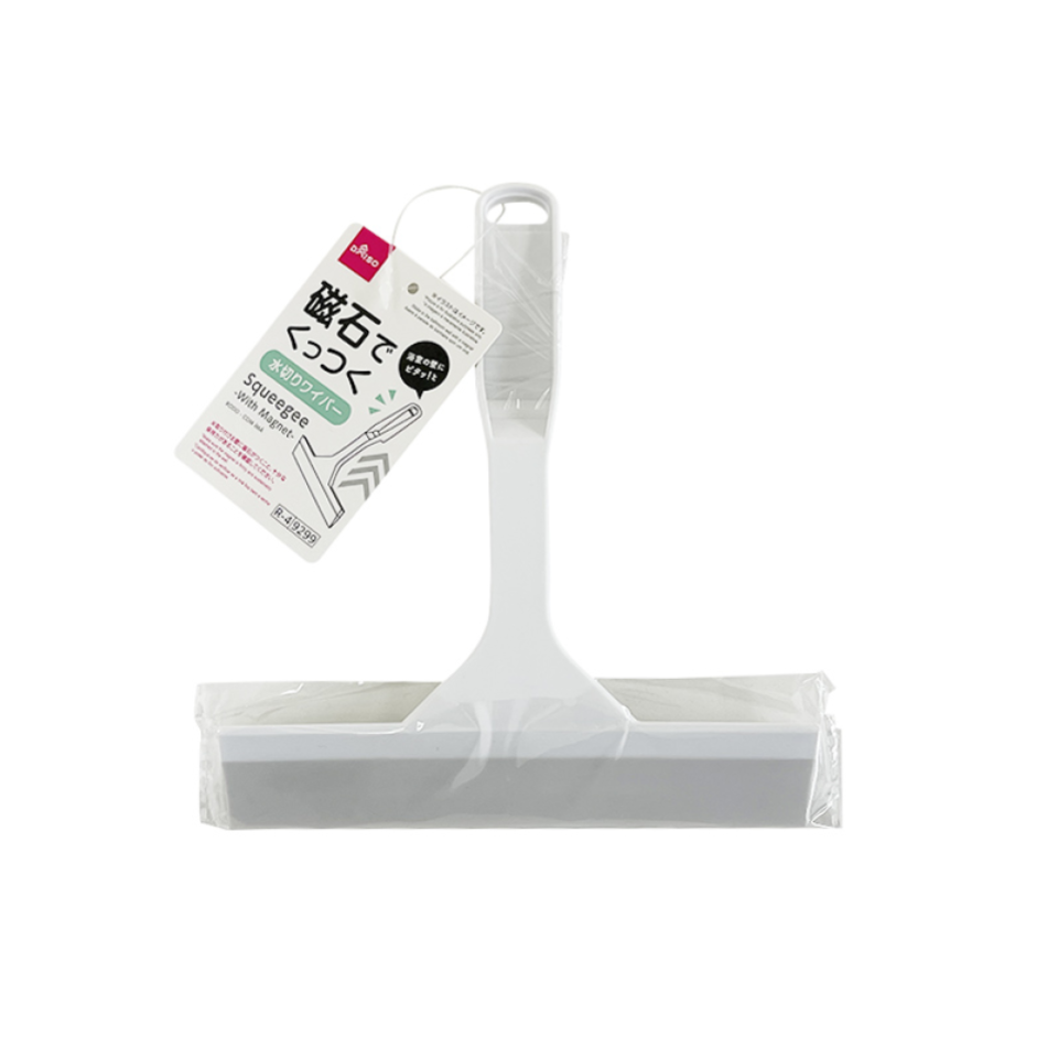 Squeegee with Magnet