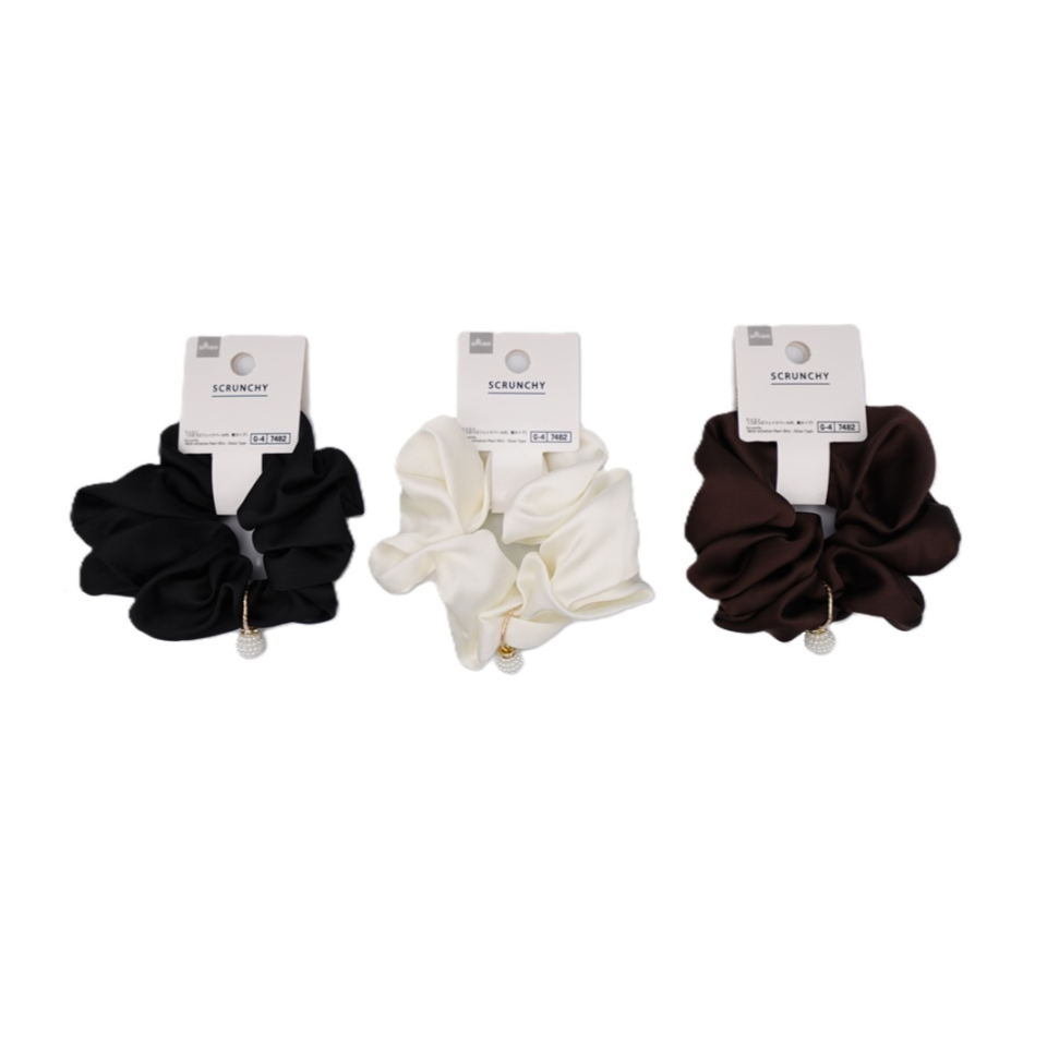 Scrunchy with Imitation Pearl Bits Gloss Type