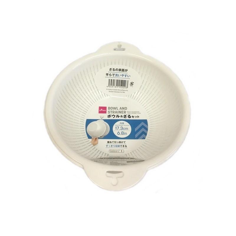 Bowl and Strainer Middle