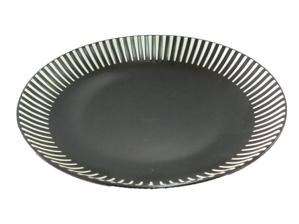 Deep Plate Modern Stripes Black 21.5cm x 3.8cm